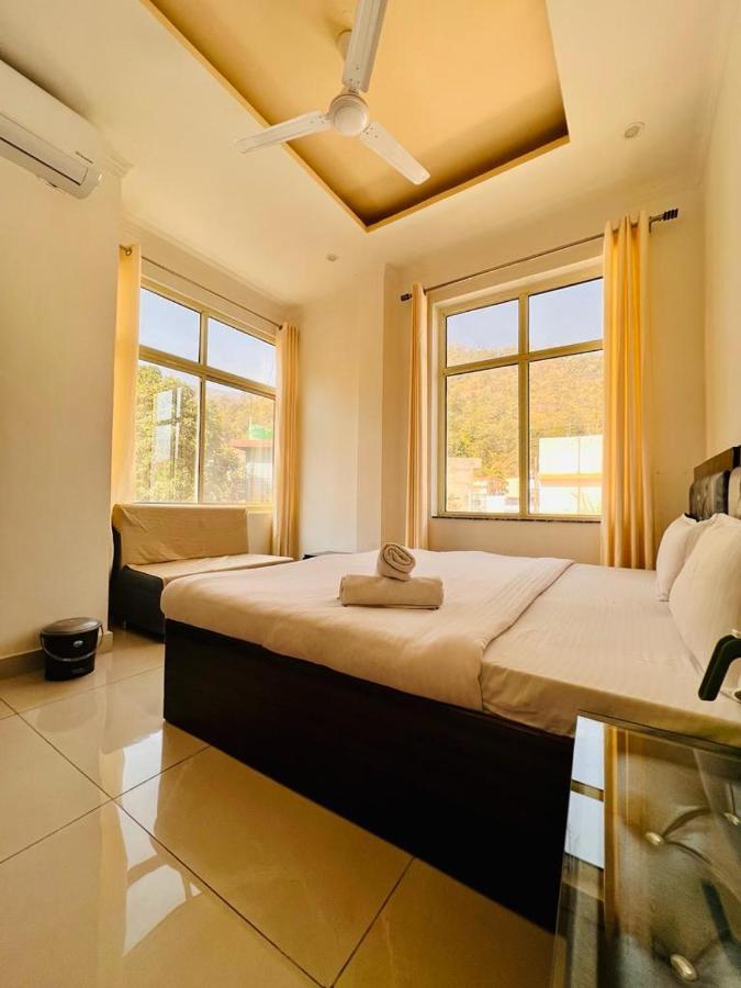 Hotel Paradise Palm Rishīkesh Dış mekan fotoğraf