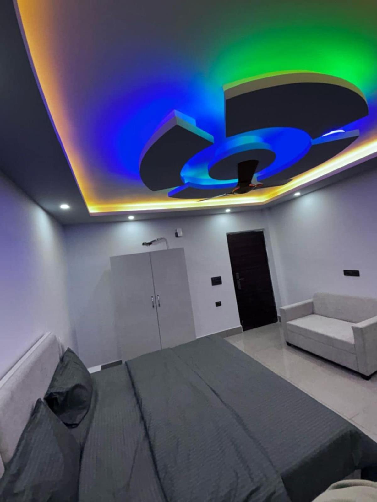 Hotel Paradise Palm Rishīkesh Dış mekan fotoğraf