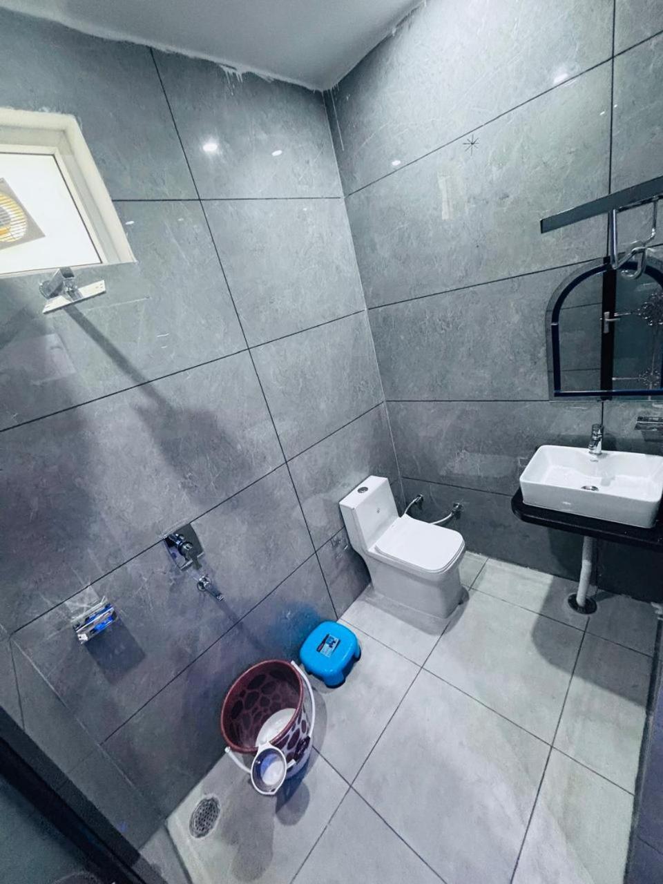Hotel Paradise Palm Rishīkesh Dış mekan fotoğraf